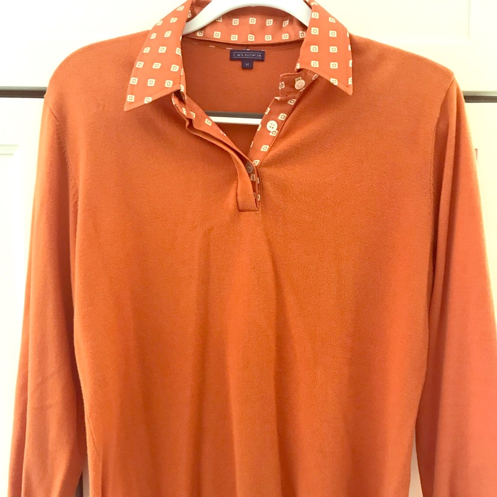 J McLaughlin knit blouse w/attached silk collar